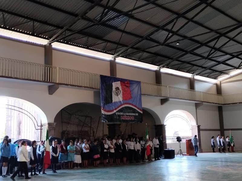 HOY 24 DE FEBRERO, CELEBRAMOS CON ORGULLO EL ¡DÍA DE LA BANDERA!